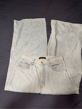Uniqlo Light Wash Denim Jeans
